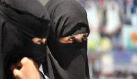 "رهف" تشعل فتيل الثورة في السعوديات...تفاصيل مثيرة في محاولة هروب مراهقتين بعد إعلانهما الارتداد عن الإسلام