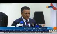 وزير جزائري يعجز عن نطق كلمة المغرب بسبب عقدة رونو و بوجو!