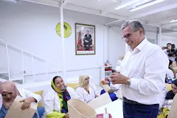 رئيس الحكومة عزيز أخنوش في زيارة لورشة إحدى التعاونيات بالحي الصناعي بمراكش