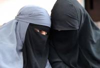 الشرطة التونسية تشدد الرقابة على المنقبات في ظل التهديدات الارهابية التي تشهدها البلاد