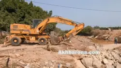 فيضانات العروي.. السلطات تواصل إصلاح الطرق وتنقية المجاري بعد التساقطات الأخيرة