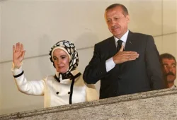 أردوغان يفوز في انتخابات تركيا لكن بنسبة لا تكفيه لتعديل الدستور