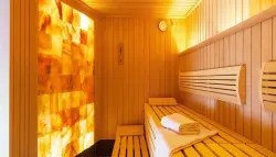 احترقا حتى الموت.. خلل في ساونا يودي بحياة زوجين يابانيين