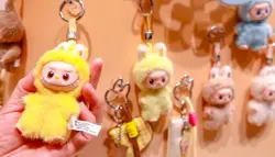 واقعة مثيرة.. شابة روسية تبيع روحها بـ1180 دولاراً لحضور حفل وشراء دمى لابوبو