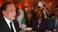 عادل إمام يُعرب عن سعادته البالغة من إستقبال الجمهور المغربي له