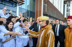 الملك يدشن المركب الاستشفائي الجامعي الدولي محمد السادس للرباط ويعطي تعليماته لافتتاح مركز استشفائي جامعي آخر بأكادير
