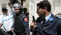 شرطي بالدار البيضاء يستخدم سلاحه الوظيفي لتوقيف شخصين