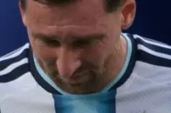 ميسي يفتتح مشواره في مونديال 2026 بهدف صاروخي ودموع تثير الجدل