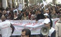 المتصرفون ينتفضون ضد الحكومة ويقررون سحب أجورهم دفعة واحدة من الأبناك