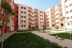 شبهة تلاعبات في مشاريع "دور الصفيح" تطيح بمسؤول "متقاعد" بعمالة مراكش