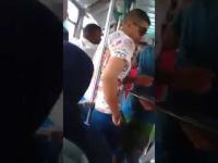 حملة "عاونوا البرلمانيين" تصل الى "الطوبيسات" .. وهذا ما فعله أحد المواطنين (فيديو)