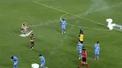 بالفيديو...إصابة لاعب كرة بألعاب نارية أثناء الاحتفال بهدف الفوز⁣