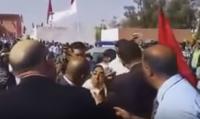بالفيديو ..هكذا تعامل عامل اقليم قلعة السراغنة مع السيدة التي اعترضت موكبه لتطلب منه مطلبا اجتماعيا !