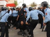 اعتقال 8 رجال شرطة متورطين في تعذيب شاب حتى الموت