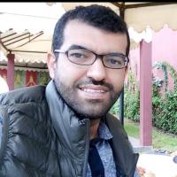 بين التبرع بالدم للمصابين و بين السطو على ممتلكاتهم.. أي الصورتين تمثلنا؟