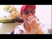 مول كاسكيطة حتى هو باغي احرك