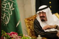 العاهل السعودى : كل من يتدخل فى شؤون مصر الداخلية يوقد نار الفتنة	