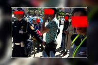 شرطي مرور يتدخل ويعتقل لص حاول سرقة فتاة بالشارع