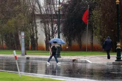 نشرة إنذارية .. تساقطات ثلجية وأمطار قوية وهبات رياح قوية مرتقبة بعدد من مناطق المملكة