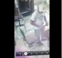 لص يسرق هاتف نقال من مقهى بالرباط