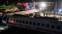 قطار ينحرف عن السكة في تايوان يخلف 18 قتيلا على الأقل