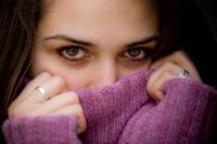 لماذا يعشق الرجل المرأة الخجولة؟
