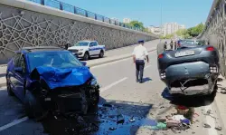قبل دقائق من صلاة الجمعة.. السرعة المفرطة تتسبب في حادثة سير "هوليودية" بطنجة (فيديو)