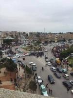 عاود تـاني : شاب يهدد بالانتحار من فوق عمود كهربائي بتمارة و هذه تفاصيل الحادث‏ (صور)
