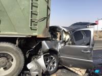 مأساة حقيقية...شاحنة تسحق سيارة وتقضي على أسرة كاملة بسيدي بنور