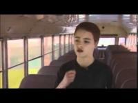  تلميذ ينقذ حافلة مدرسية من كارثة 