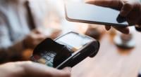 إجراءات يجب معرفتها عند استخدام هاتفك للدفع  في الخارج