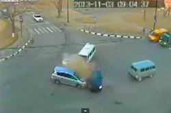 حادثة سير رباعية خطيرة في ملتقى الطرق