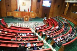 مجلس المستشارين يوافق بالأغلبية على قانون مالية 2026 وسط نقاشات حادة وتعديلات بالجملة