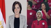 من هي المرأة التي ظهرت تدخن في مدرجات مباراة مصر والكاميرون؟