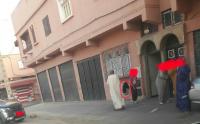 سيدة تقود كات كات تفقد السيطرة على المقود وتصطدم بمنزل وهلع في صفوف السكان