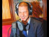 الإذاعي المتميز مصطفى الهردة مقدم البرنامج