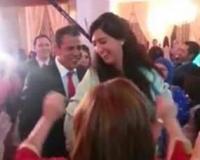 الشعيبية وزوجها يكذبان الشائعات على نغمات الشعبي