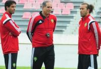 بوادر أزمة حقيقية بين الزاكي و طاقمه التقني تكشف المستور داخل المنتخب