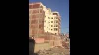 طائرة تحلق في سماء طنجة قريبة من المنازل ترعب السكان