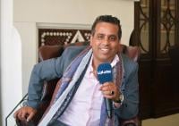 بكل جرأة : الكوميدي " فتاح" دخل في الحكومة .. ويؤكد " ها علاش " فنانين رفضوا دعم حملة " المقاطعة " (الفيديو)