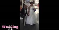 بالفيديو.. زواج غريب بين عروس شابة ورجل في عمر جدها