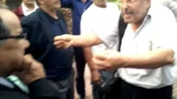 سكان سيدي مومن يطردون محمد اليتيم خارج قاعة الاجتماع
