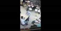 بالفيديو.. لحظة سرقة شابين لفتاة خليجية بطريقة ماكرة