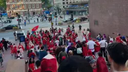 أجواء احتفالية رائعة للجماهير الاسكتلندية في شوارع بوسطن قبل مواجهة الممنتخب الوطني