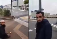 مغربي مقيم بالخارج يفضح شخصا يتسول أمام المحلات التجارية الكبرى مدعيا انه مسلم