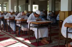 الحكومة تصادق رسميا على صرف مكافأة للعاملين بمؤسسات التعليم العتيق ومنحة دراسية للتلاميذ والطلبة بها