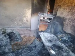 بالصور .. حريق غامض يأتي على سكن وظيفي لأستاذات بإقليم فجيج