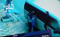 بالفيديو.. كاميرات المراقبة بحي بني مكادة القديمة بطنجة تكشف لصا متلبسا بسرقة سيارة
