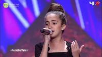 الطفلة المغربية هبة تسحر لجنة "عرب غوت تالنت" بأداء رائع و هذا ما قاله لها الفنان أحمد حلمي