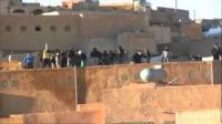 عشرات الجرحى في مواجهات عنيفة بين محتجين وقوات الأمن بالجزائر